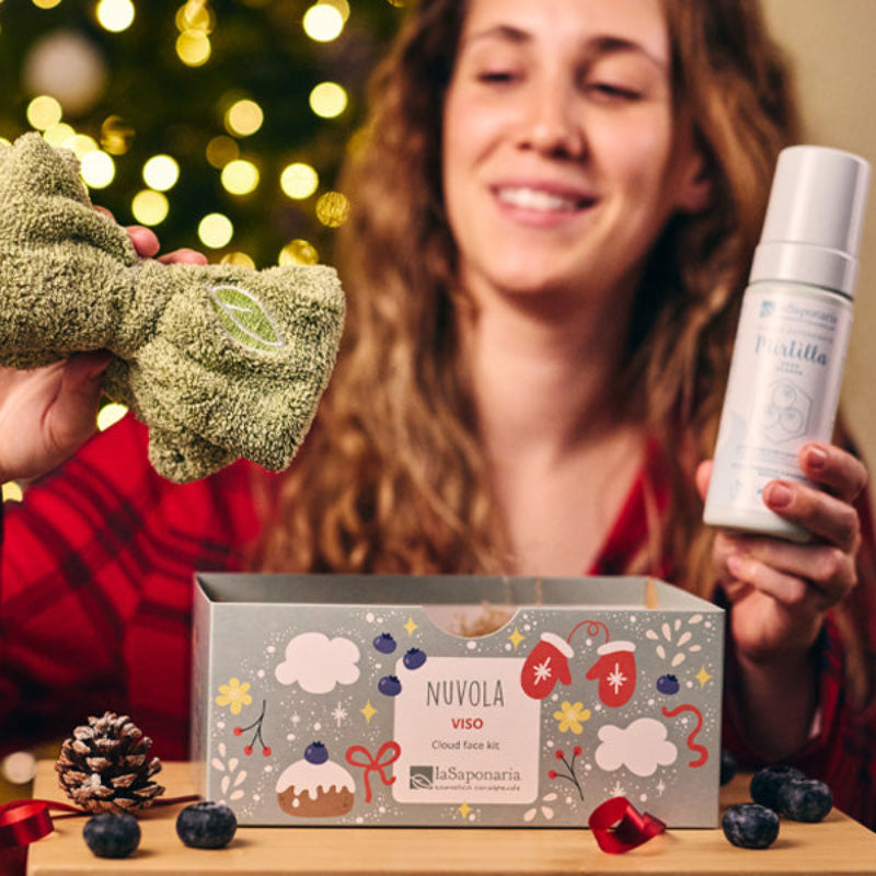 Set viso La Saponaria – Mousse Mirtilla e Fascia Capelli